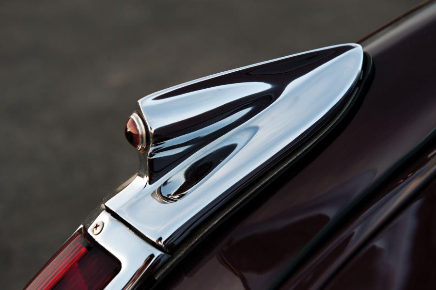  Cadillac Series 62 Convertible Coupe 1947 года  (фото 5 из 32)